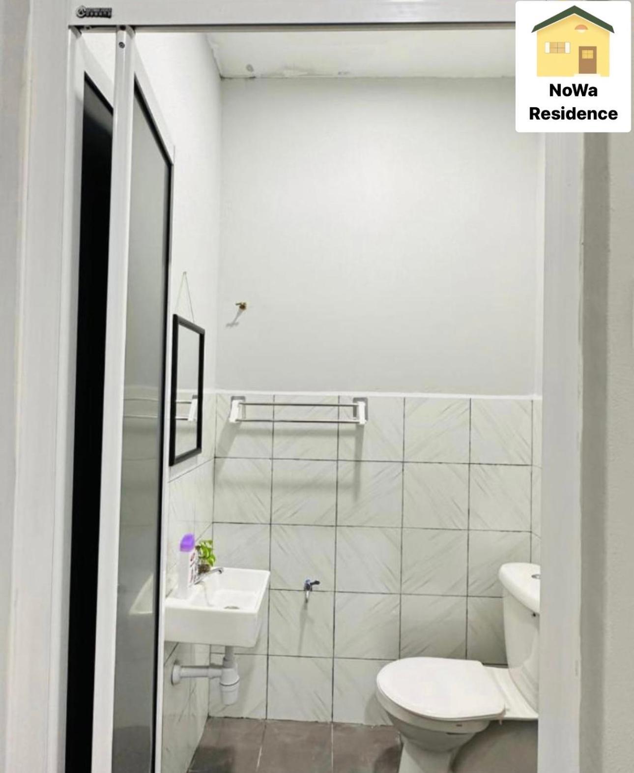 Nowa Residence Rumah Kuning Мерсинг Экстерьер фото